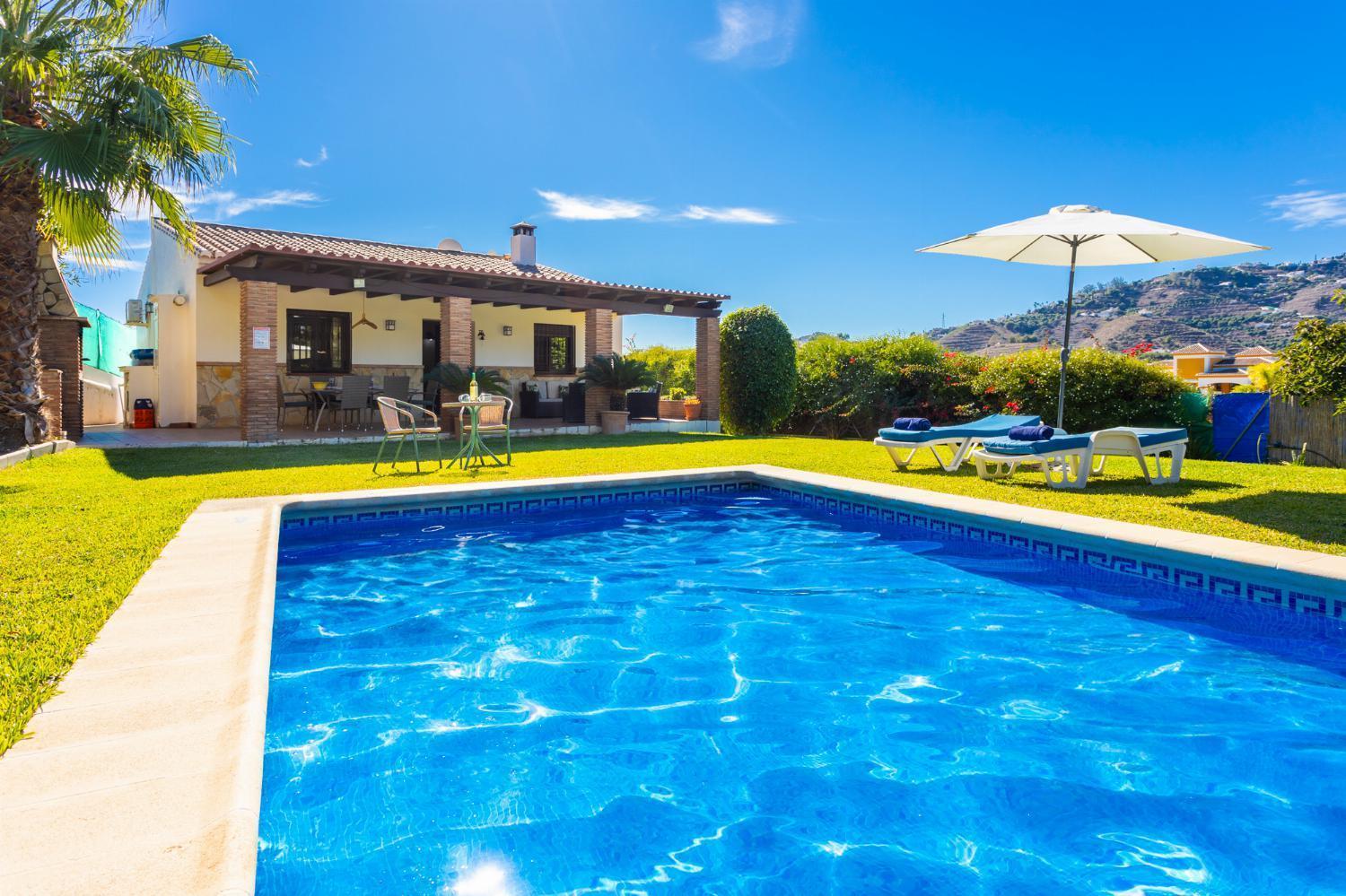 Villa Loli Imaroga One Nerja Exterior foto